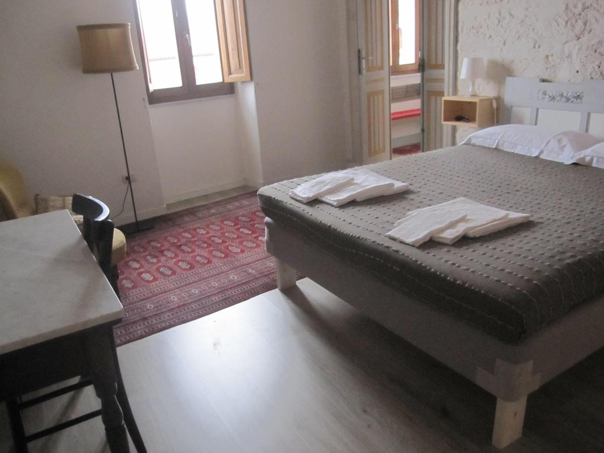Monteleone Rocca Doria Brancadoria B&B חדר תמונה